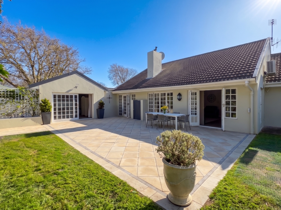 4 Bedroom Property for Sale in Constantia Western Cape